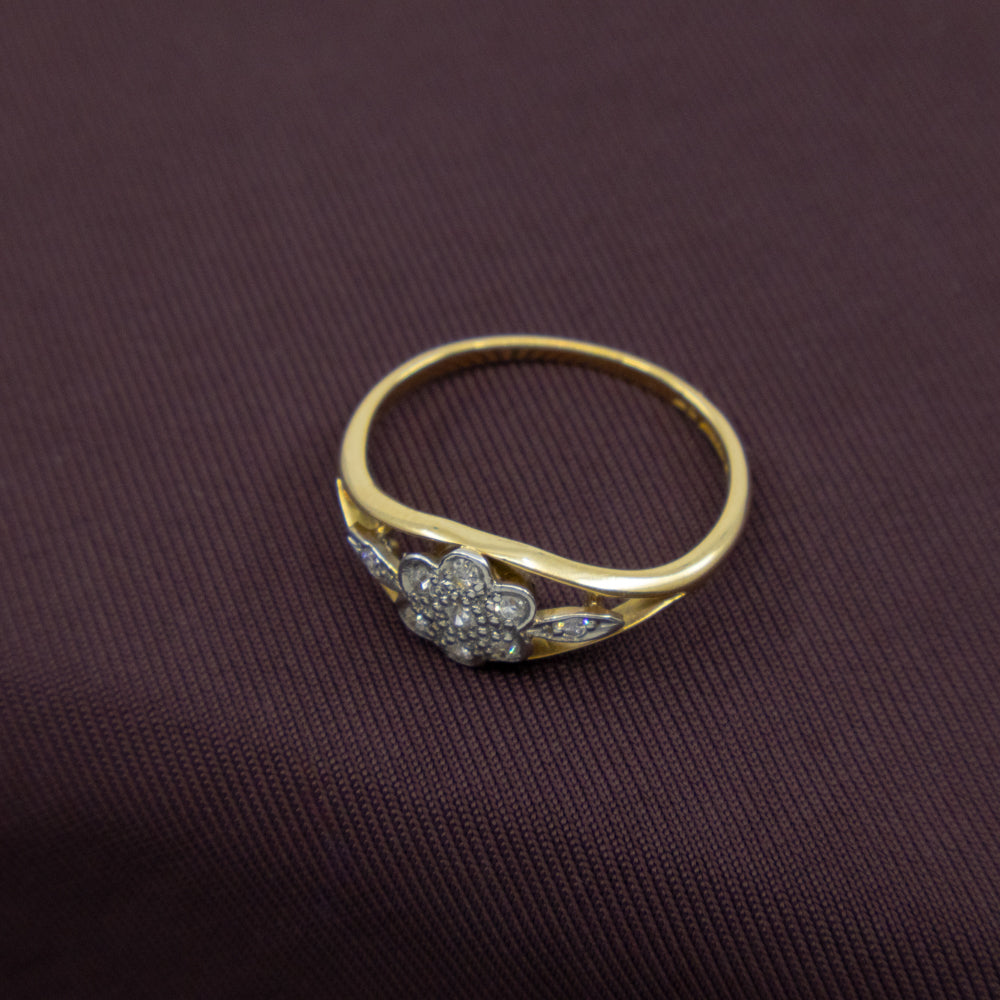 Art Deco Diamond Daisy Ring