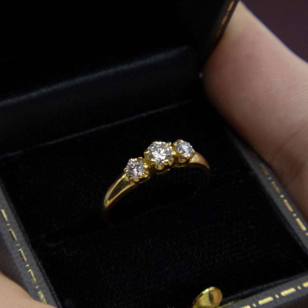 Vintage Diamond Ring, 18ct Yellow Gold